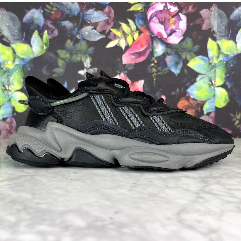 NEW Adidas Originals Ozweego EE7004 - Picture 2 of 11